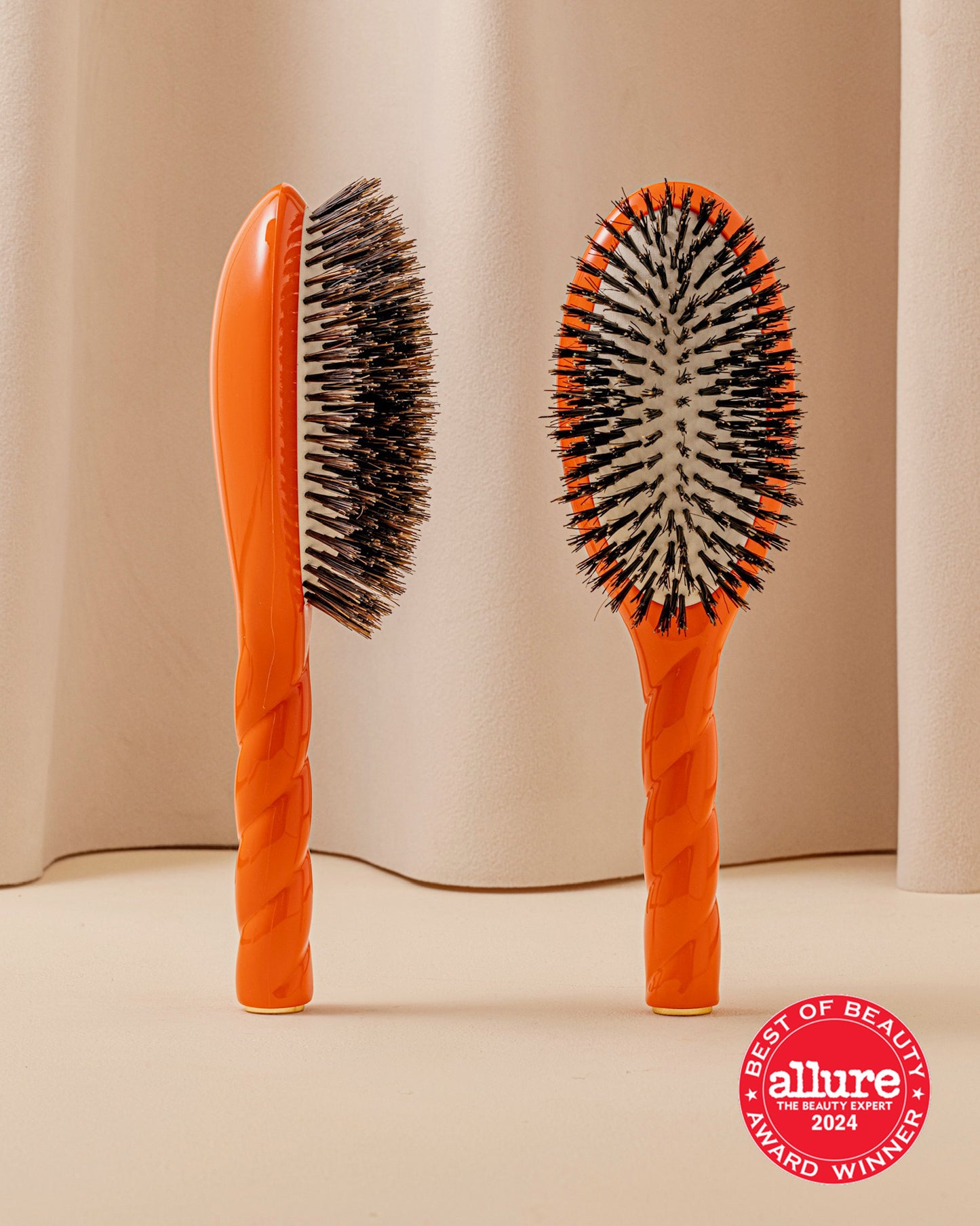 Limited Edition N.01 The Universal Shine Care Brush Orange Seventies