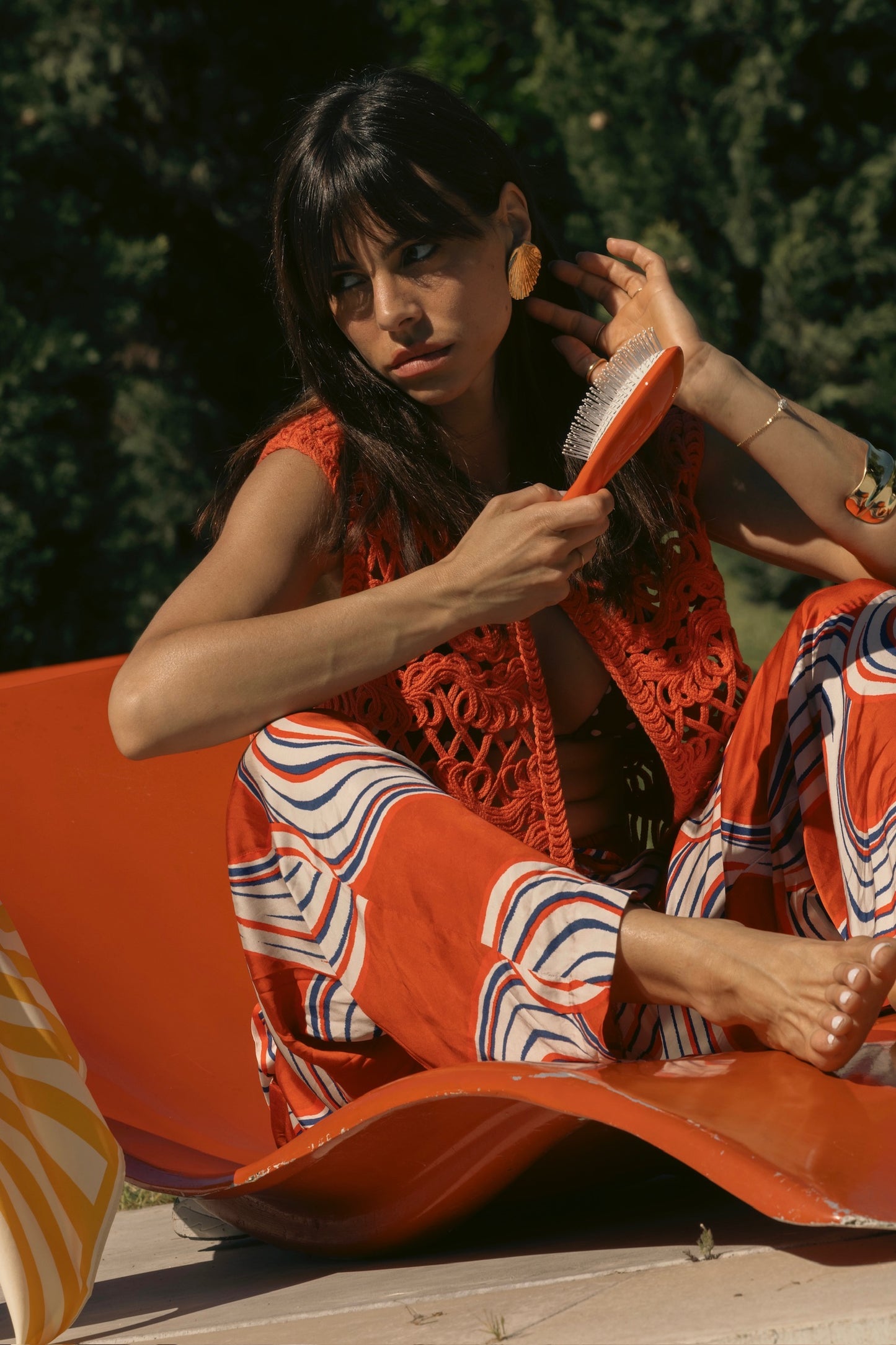 Limited Edition N.07 The Detangling & Stimulating Brush Intense Orange Seventies