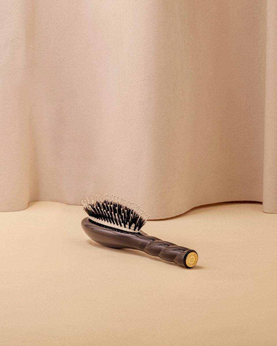 Black Édition N.03 El Pequeño Cepillo para Cuero Cabelludo Sensible El Indispensable Suavidad