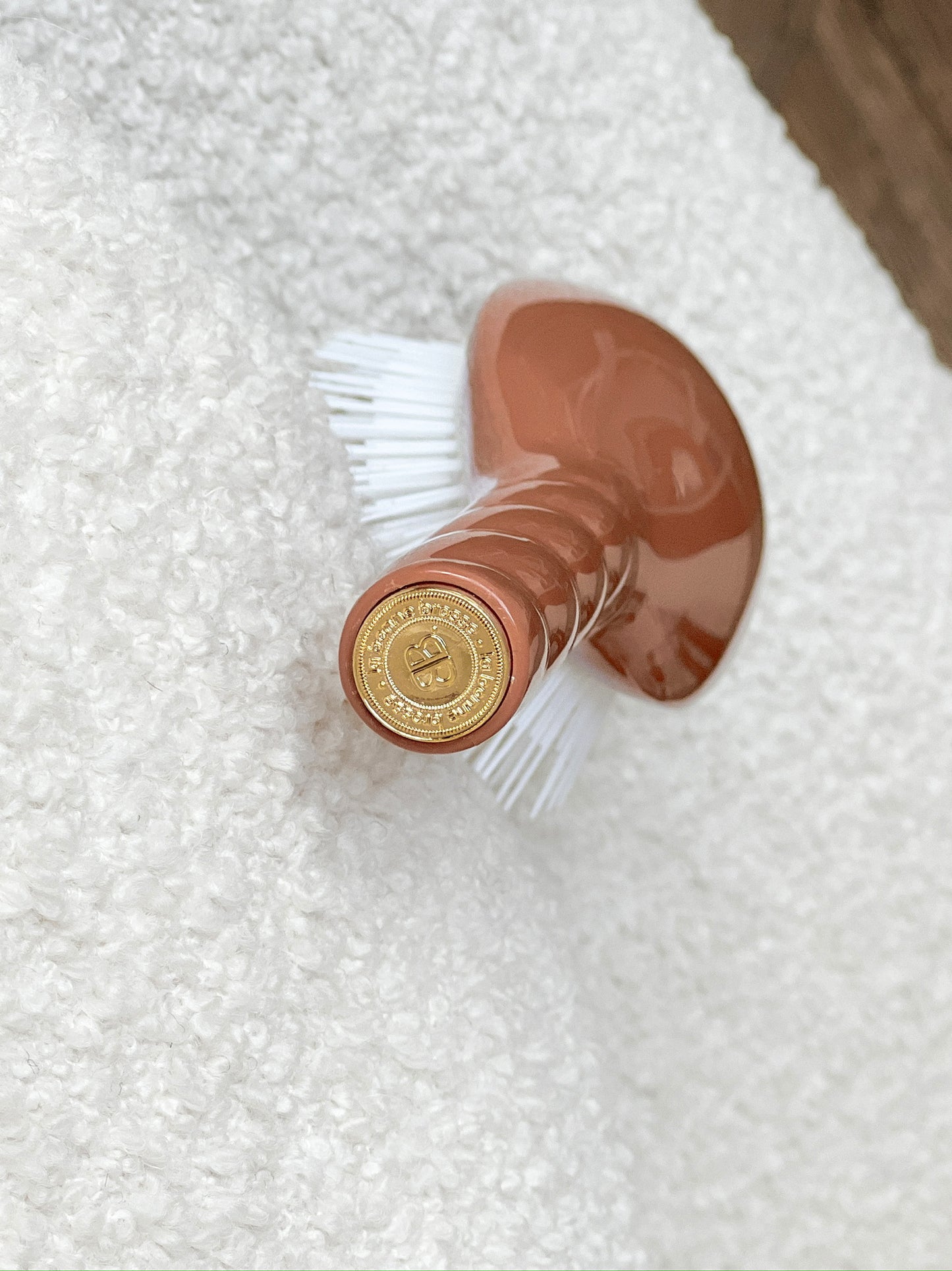 N.07 The Stimulating & Detangling Hair Brush THE INTENSE Terracotta