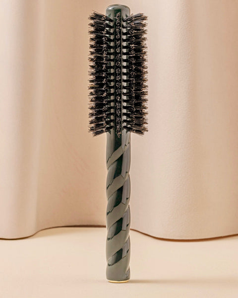 N.05 The Round Blowout HairBrush Volume & Style Emerald Green - Image 3