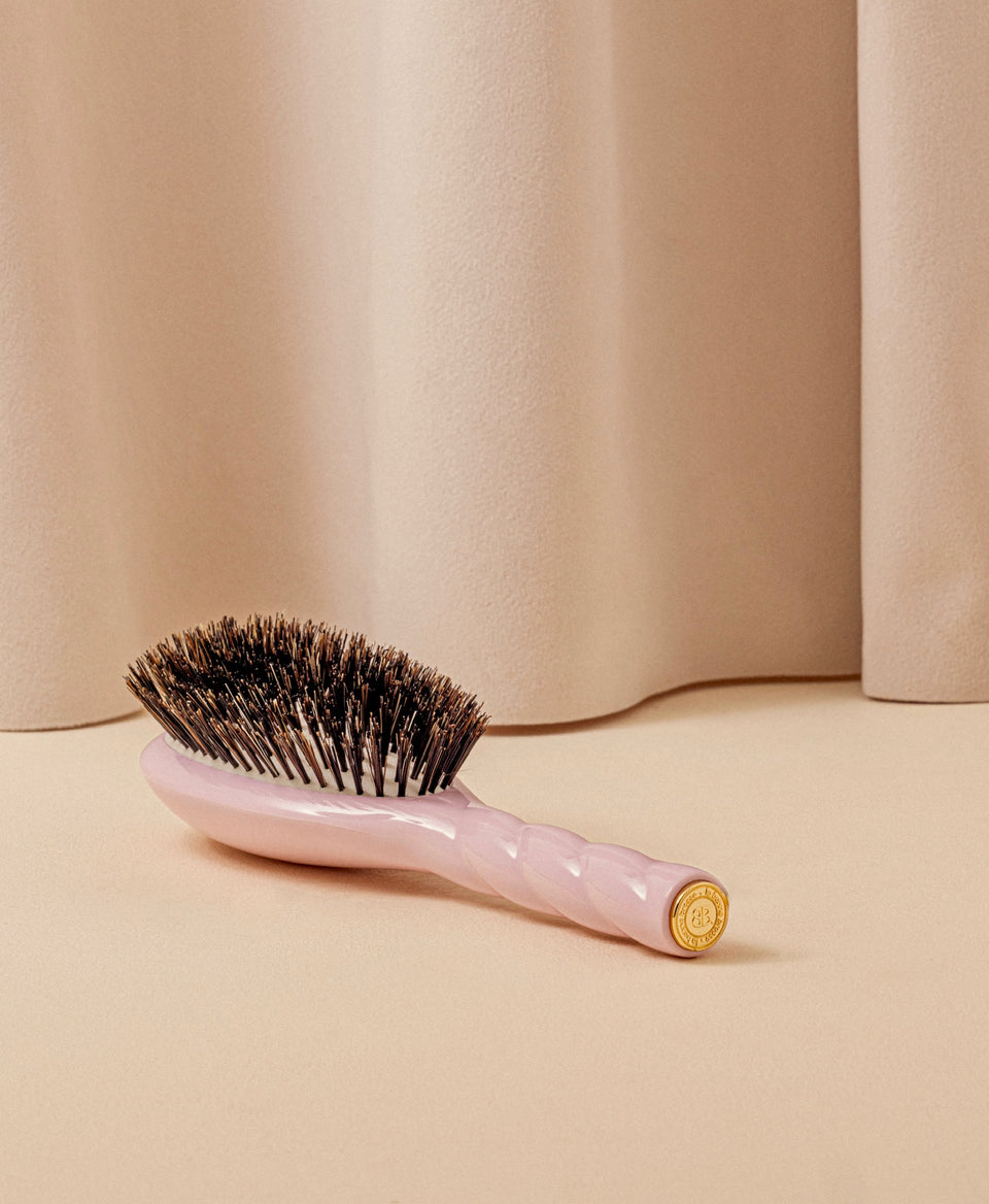 N.01 The Shine & Care Hair Brush The Universal Pink