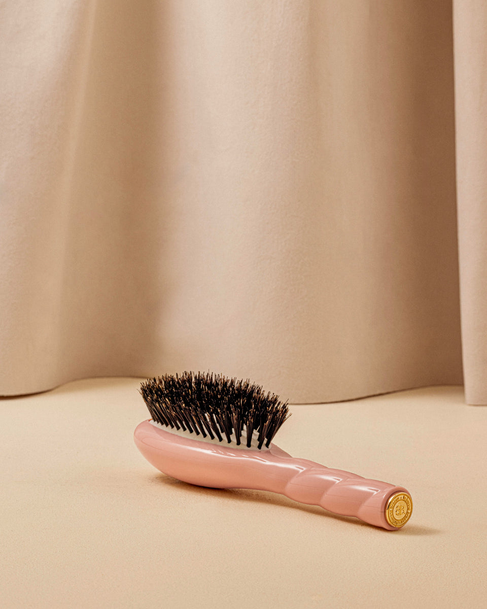 Edition limitée Octobre Rose N.01 La Petite Brosse Brillance & Soin l'Universelle
