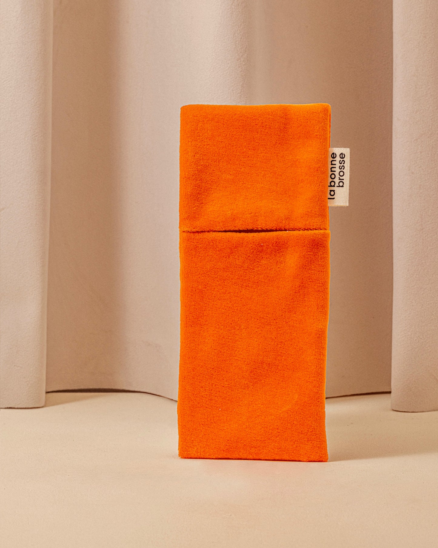 La Pochette "Petite Brosse" Orange Seventies