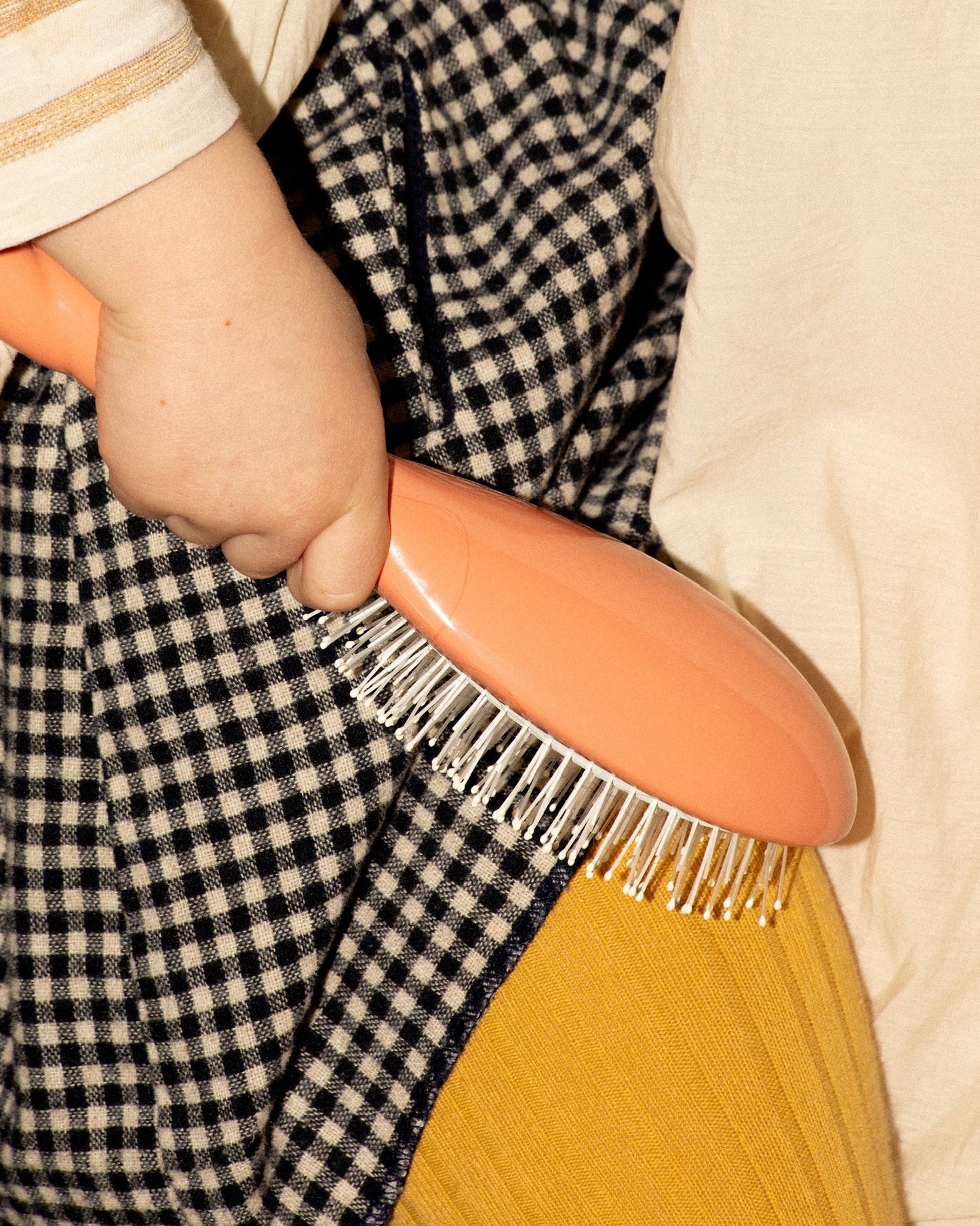 N.04 The Massaging Detangling Hair Brush THE MIRACLE Coral