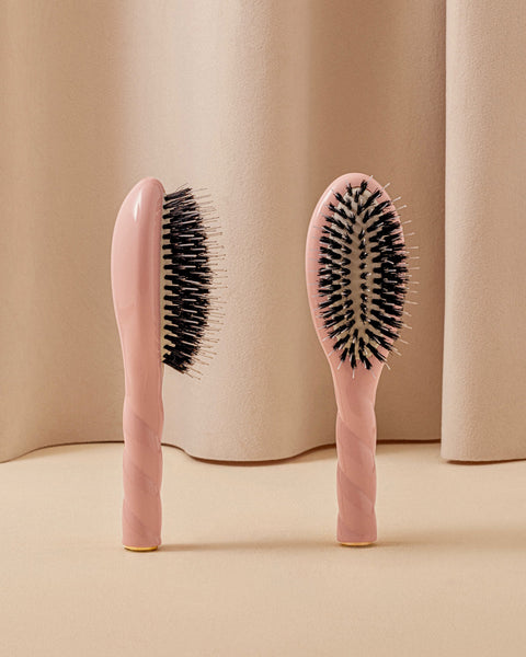 Trio : La Petite Brosse Rose Poudré, son Shampoing Embellisseur et sa Crème Embellisseuse - Image 3