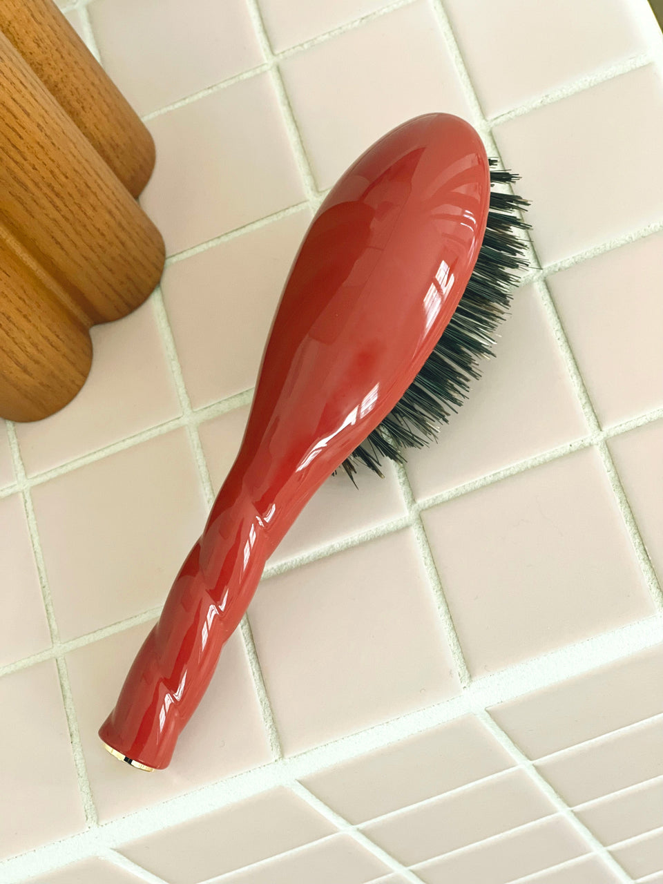 N.01 The Small Shine & Care Hair Brush The Universal Clay Court