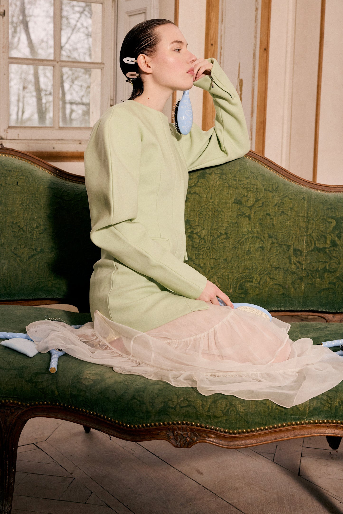 Trio: La Bonne Brosse, its Comb and its Limited Edition Cloud Pouch