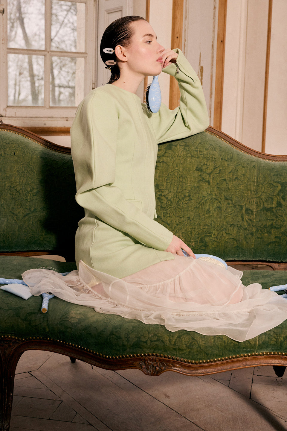 Trio: La Bonne Brosse, its Comb and its Limited Edition Cloud Pouch