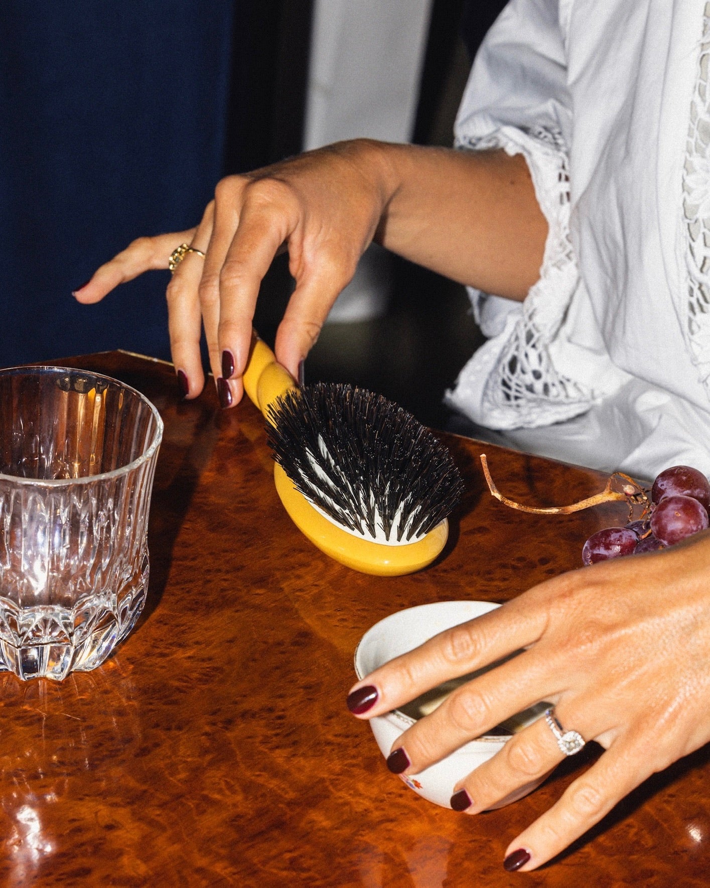 N.01 The Shine & Care Hair Brush THE UNIVERSAL Saffron Yellow
