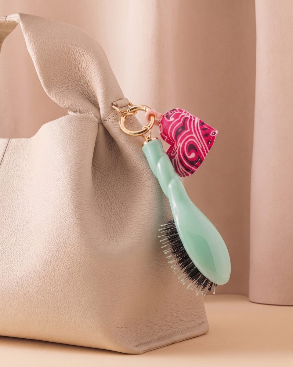Call It By Your Name x La Bonne Brosse Duo : Micro Brush N.03 Lagoon Blue and its Charm