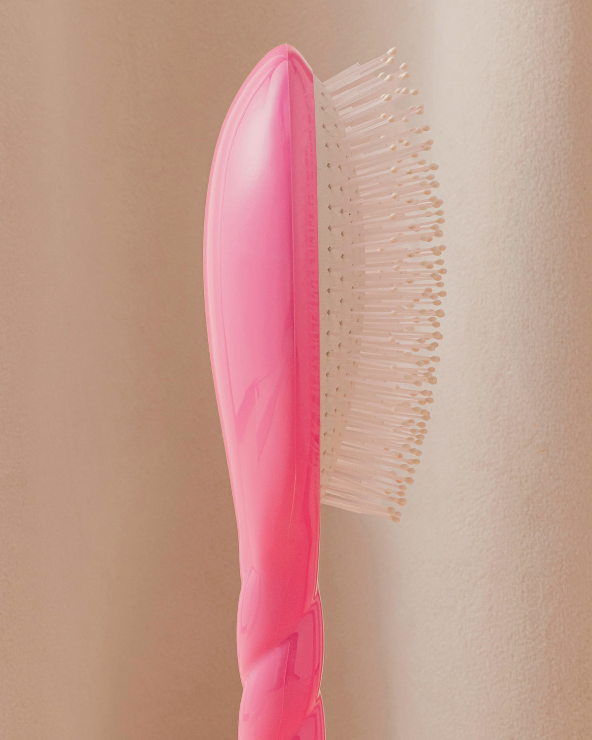 Edition limitée Octobre Rose N.04 La Brosse Démêlante & Massante La Miracle
