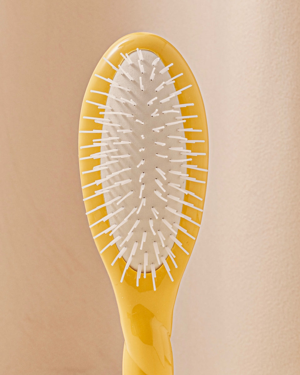 N.07 La Petite Brosse Démêlante & Stimulante l'Intense Jaune Safran