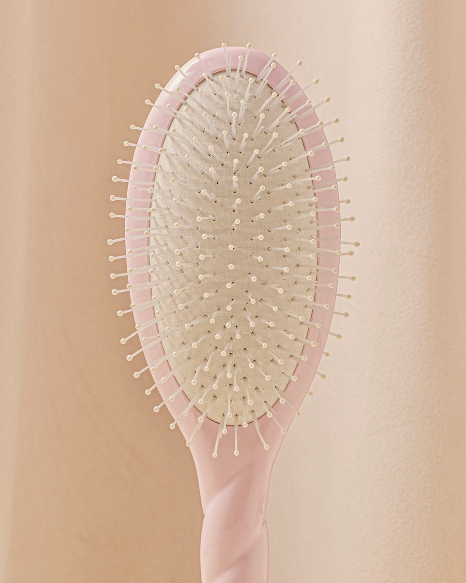 N.04 The Massaging Detangling Hair Brush The Miracle Pink