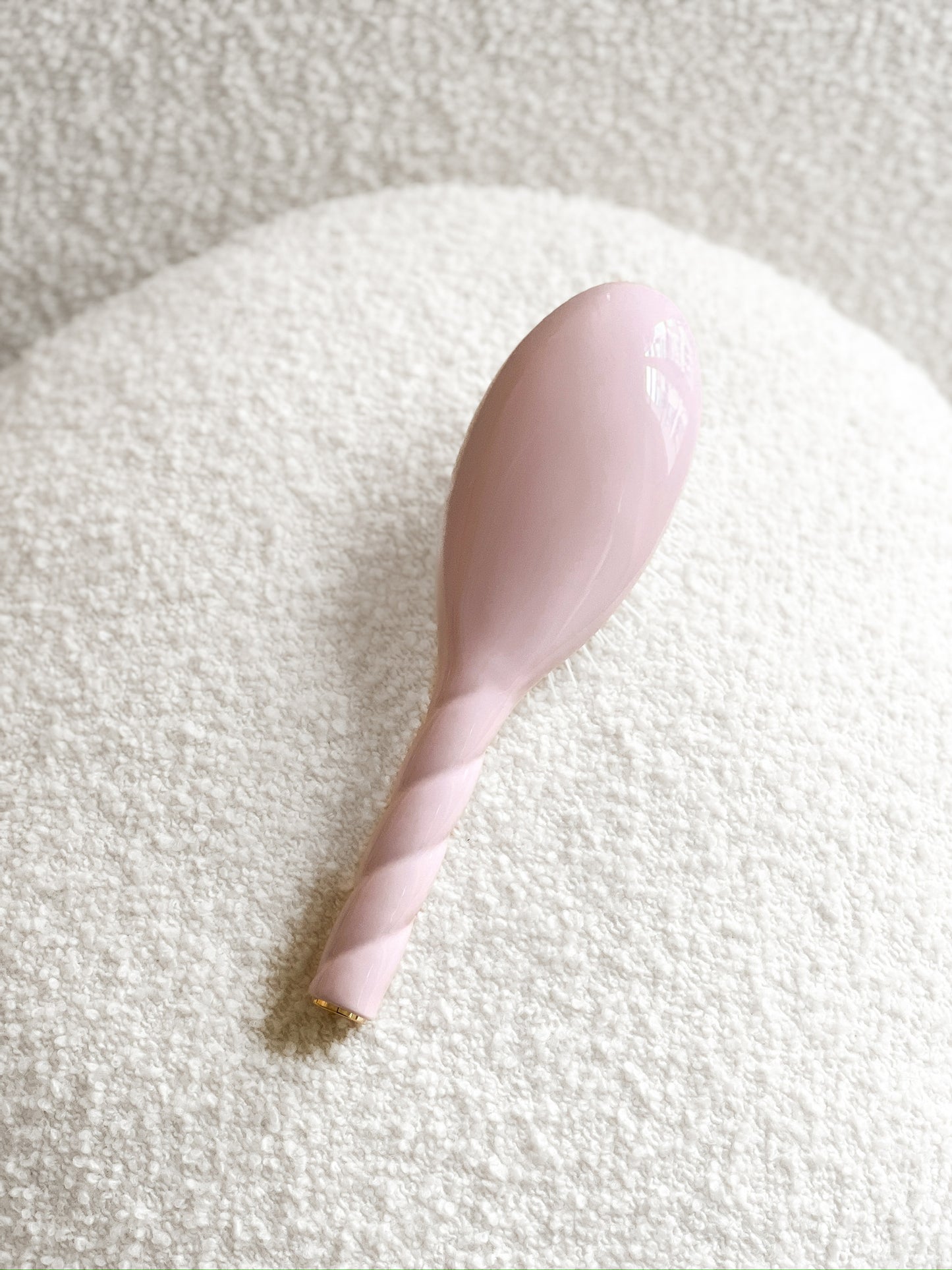 N.07 The Stimulating & Detangling Hair Brush THE INTENSE Lilac Pink