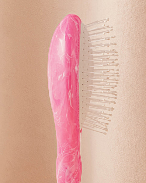Roseanna x La Bonne Brosse N.04 The Small Massaging Detangling Hairbrush The Miracle Pink Salty Gelato  - Image 3