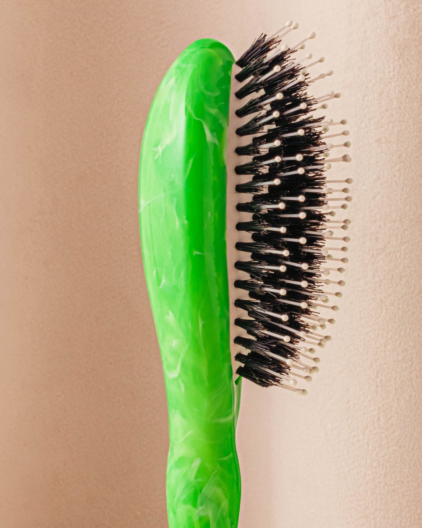 Roseanna x La Bonne Brosse N.03 La Petite Brosse Cuir Chevelu Sensible l'Indispensable Douceur Tie & Dye Vert