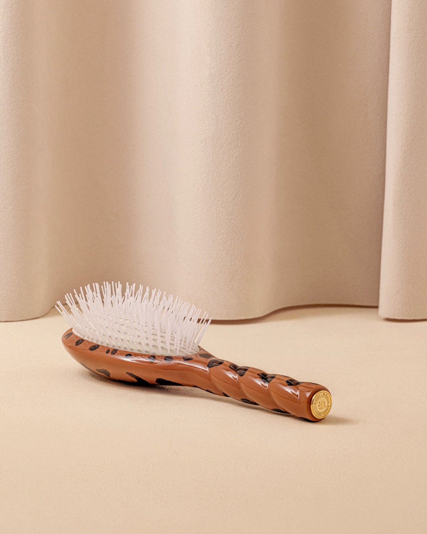 Balzac x La Bonne Brosse N.07 The Stimulating & Detangling Hair Brush The Intense