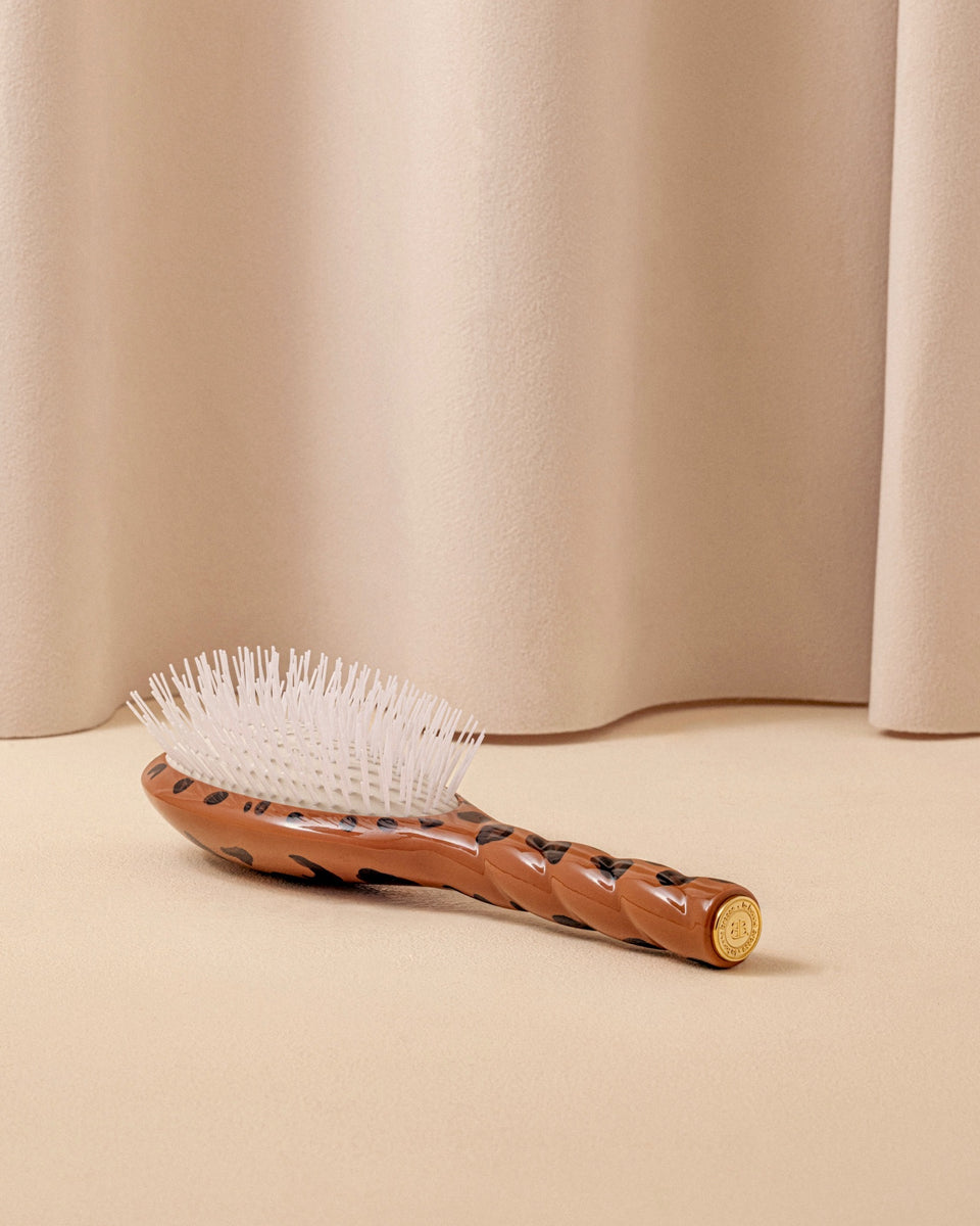 Balzac Paris x La Bonne Brosse N.07 The Stimulating & Detangling Hairbrush The Intense