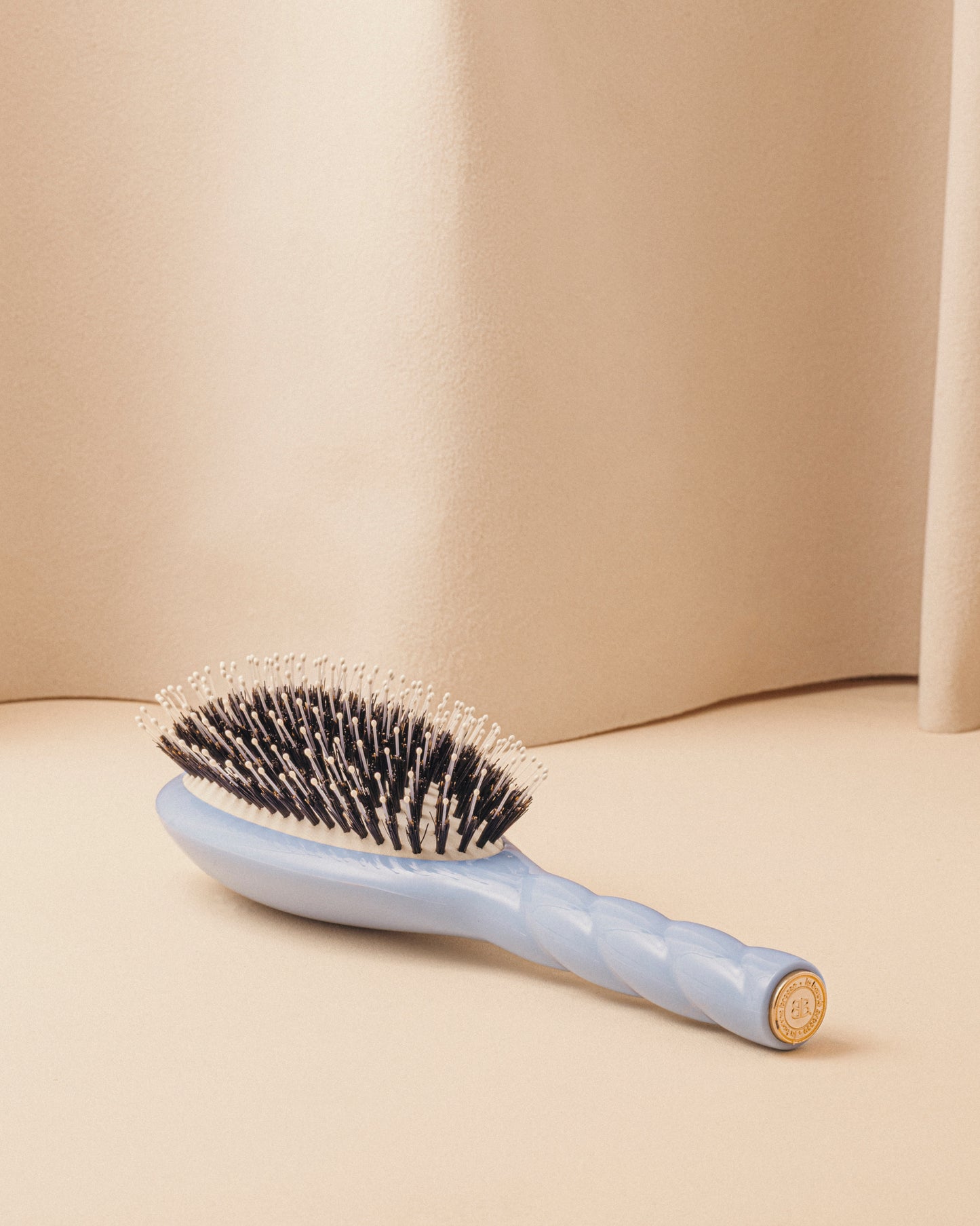 N.03 La Brosse Cuir Chevelu Sensible l'Indispensable Douceur Bleu Ciel