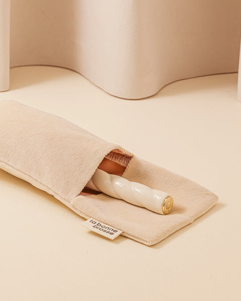 ‘Large Hair Brush’ Pouch Creamy White - Image 3