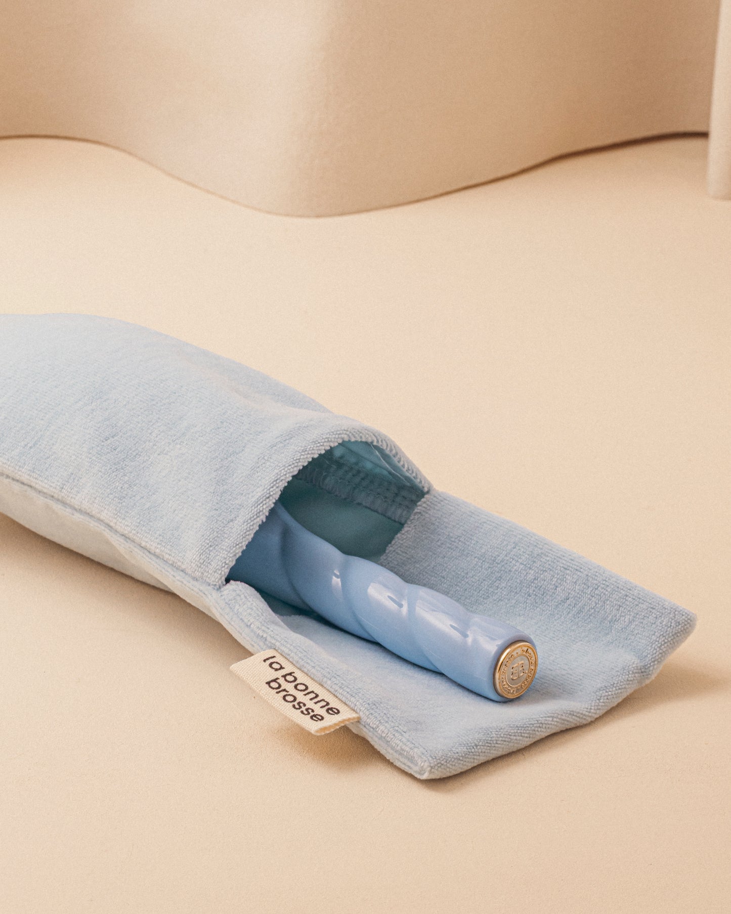 N.04 La Brosse Démêlante & Massante La Miracle Bleu Ciel