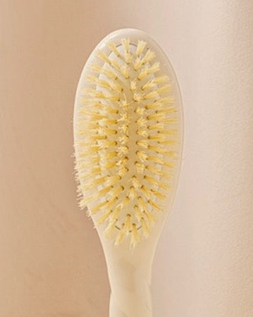 N.06 La brosse bébé MA PREMIÈRE BROSSE Blanc Crème
