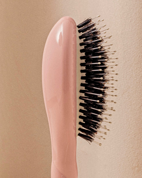 La Bonne Brosse  "Octobre Rose" Limited Edition N.03 The small Essential Softness Sensitive Scalp Hairbrush - Image 3