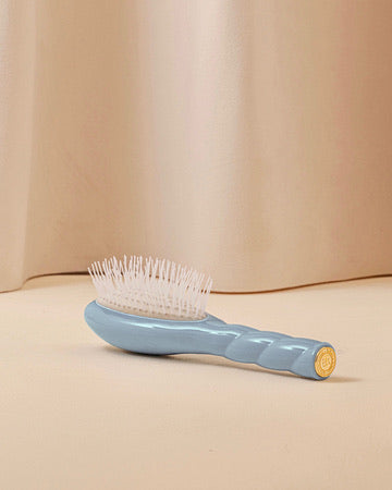 N.07 La Petite Brosse Démêlante & Stimulante l'Intense Bleu Ciel