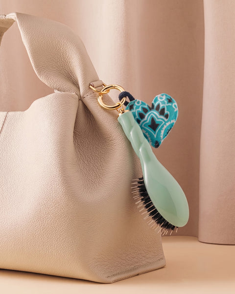 Call It By Your Name x La Bonne Brosse Duo: Micro Brush N.02 Lagoon Blue and Its Charm - Image 3