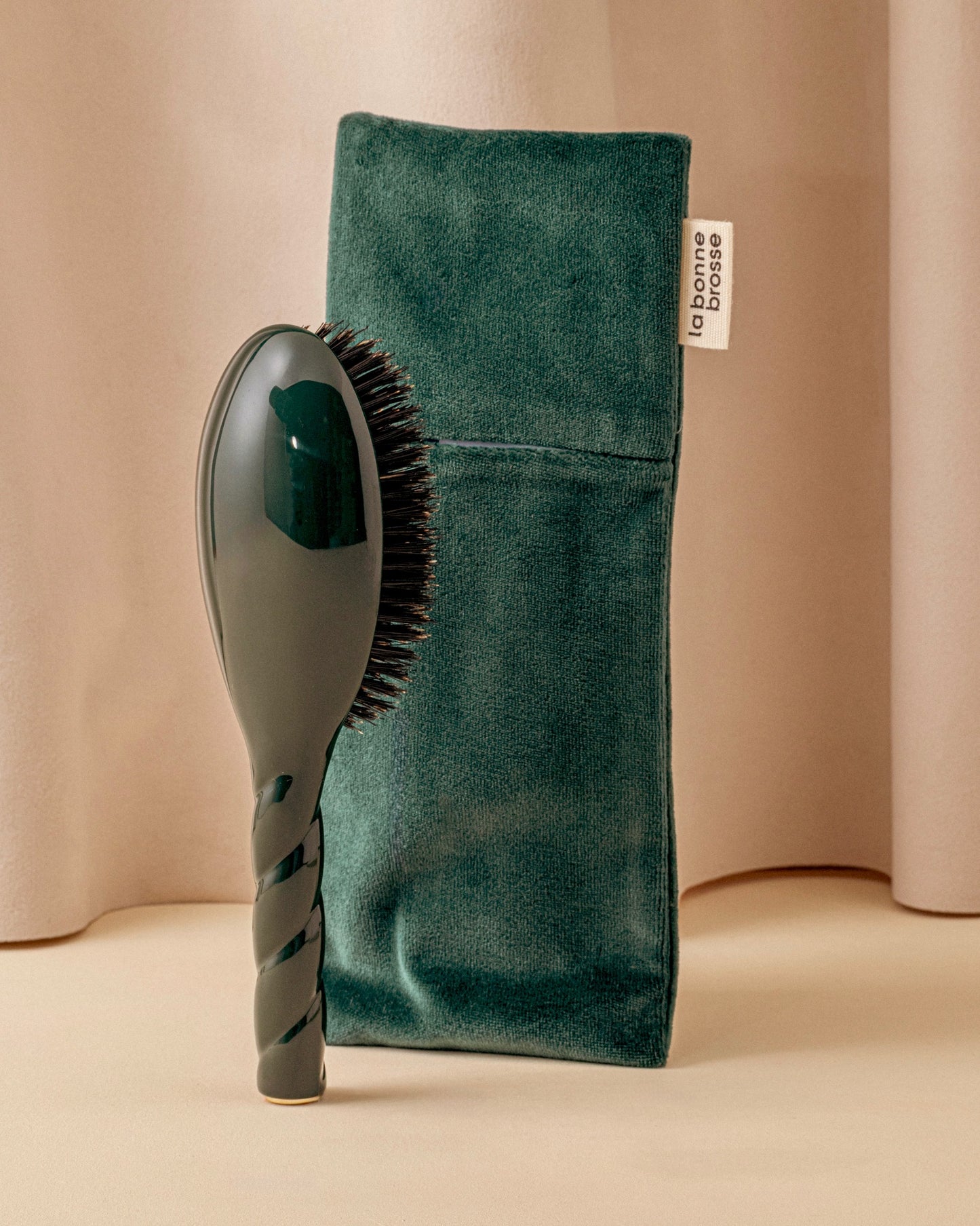 Duo: Bonne Brosse and Emerald Green Pouch