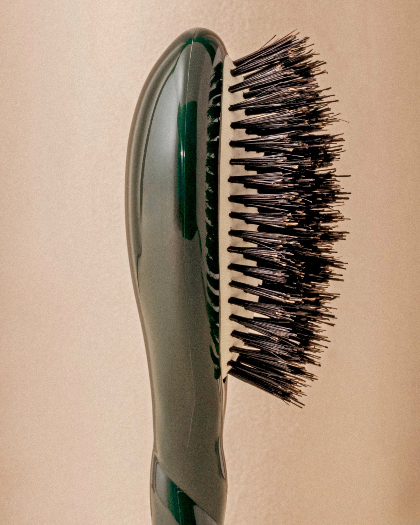 N.01 The Small Shine & Care The Universal Brush Emerald Green