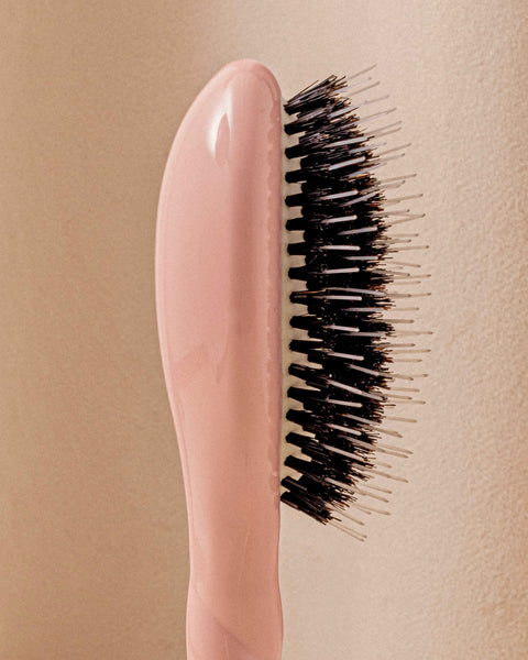 La Bonne Brosse "Octobre Rose" Limited Edition N.02 The Small Essential Care & Detangling Hairbrush - Image 3