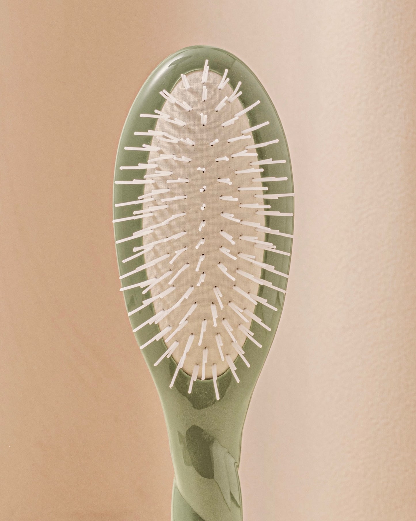 N.07 La Petite Brosse Démêlante & Stimulante l'Intense Vert Amande