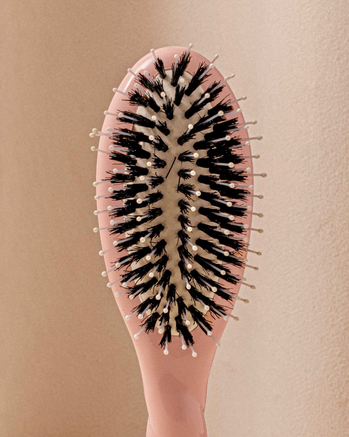 Edition limitée Octobre Rose N.03 La Petite Brosse Cuir Chevelu Sensible l'Indispensable Douceur