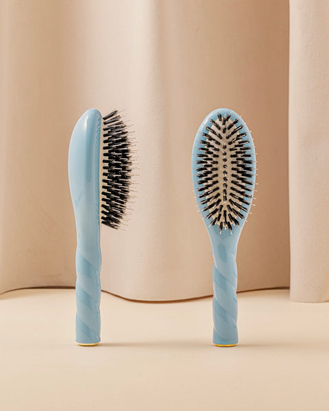 N.02 The Small Care & Detangling Hair Brush THE ESSENTIAL Light Blue - Image 1