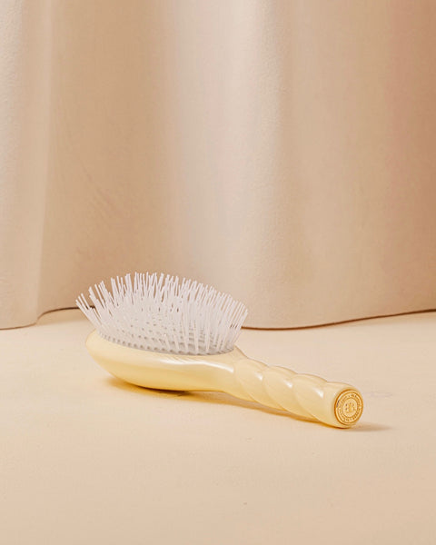 N.07 The Stimulating & Detangling Hair Brush THE INTENSE Light Ivory - Image 3