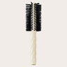 N.08 The Round Brush Length & Movement Creamy White