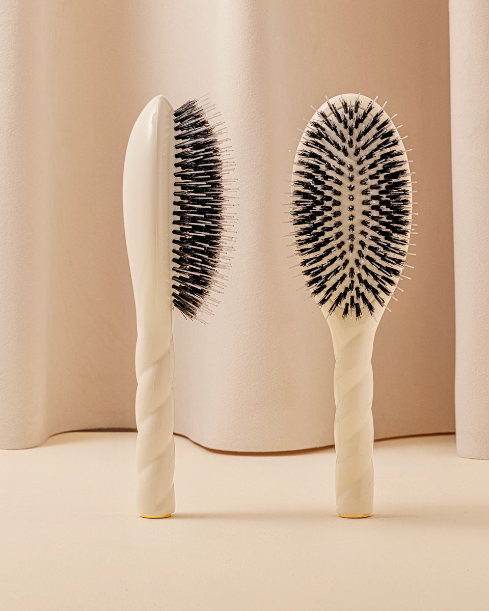 Silky Duo: La Bonne Brosse in Cream White and Cair Beauty Shampoo