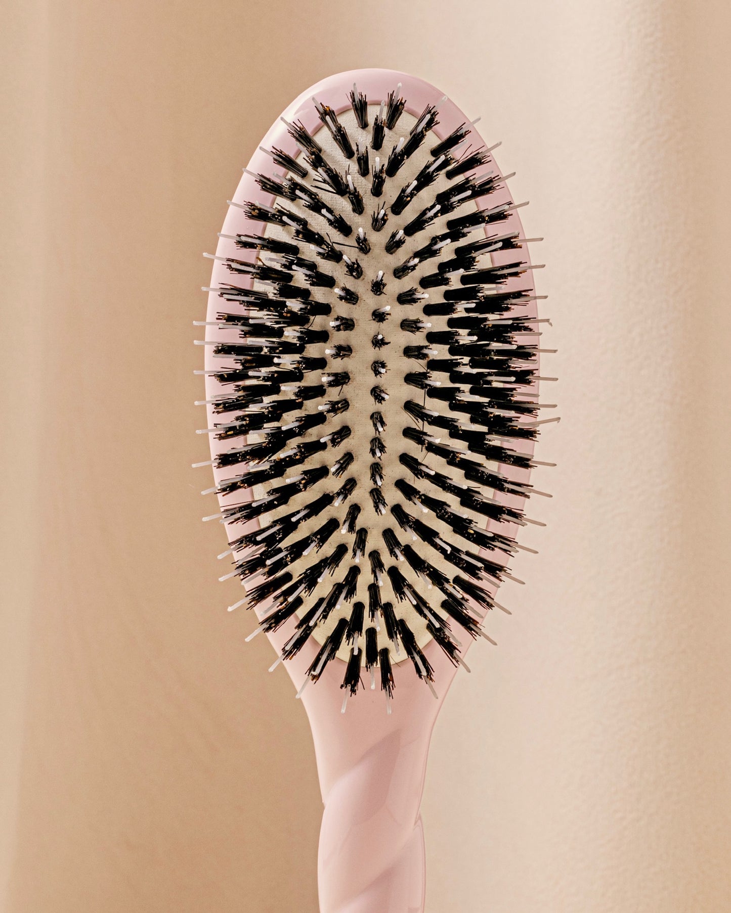 N.02 The Care & Detangling HairBrush The Essential Pink