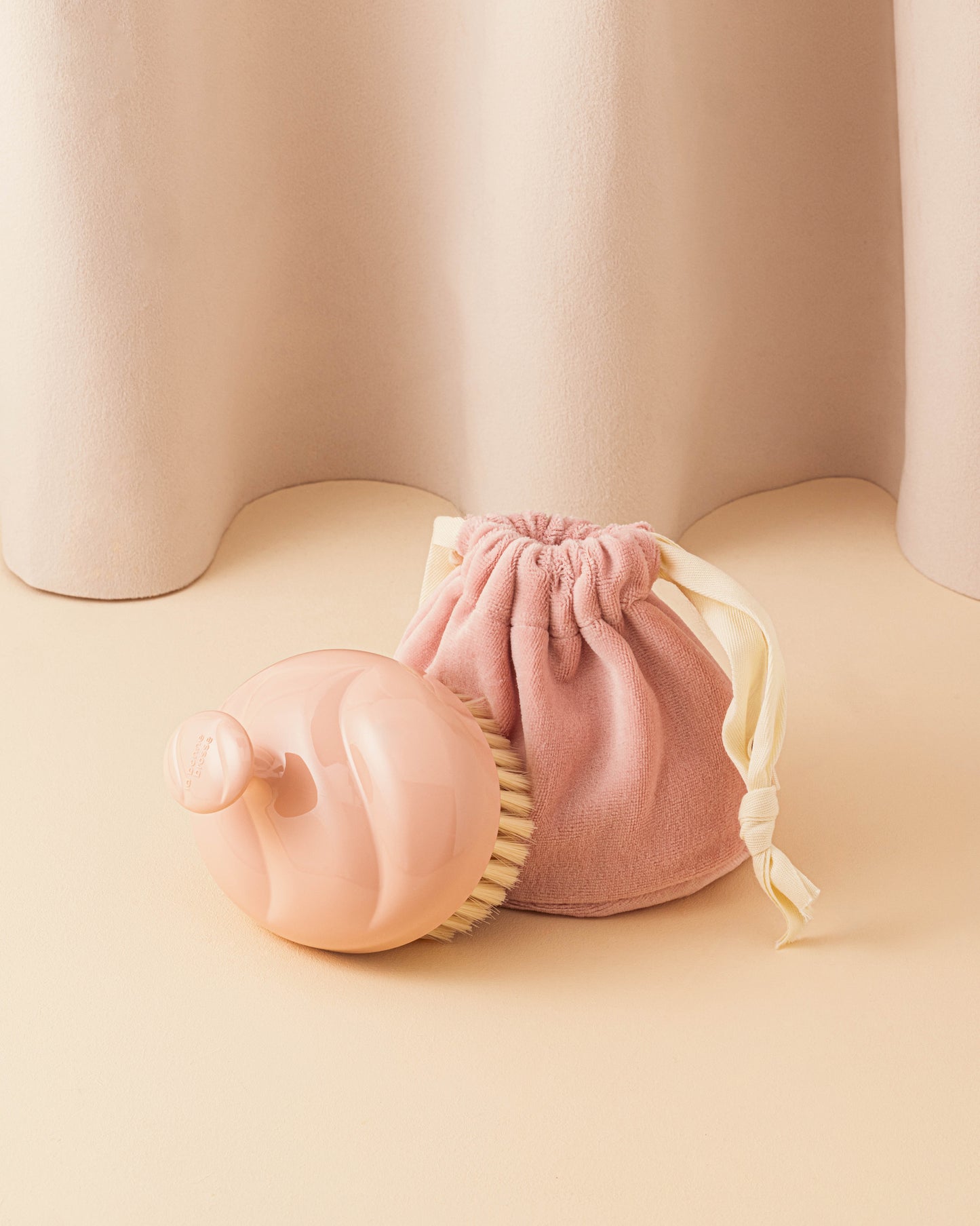 N.01 La Brosse Corps Peaux Sensibles Rose Poudré