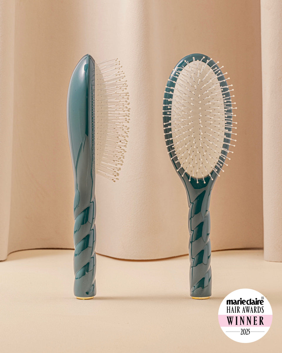 N.04 The Massaging Detangling Hair Brush The Miracle Blue