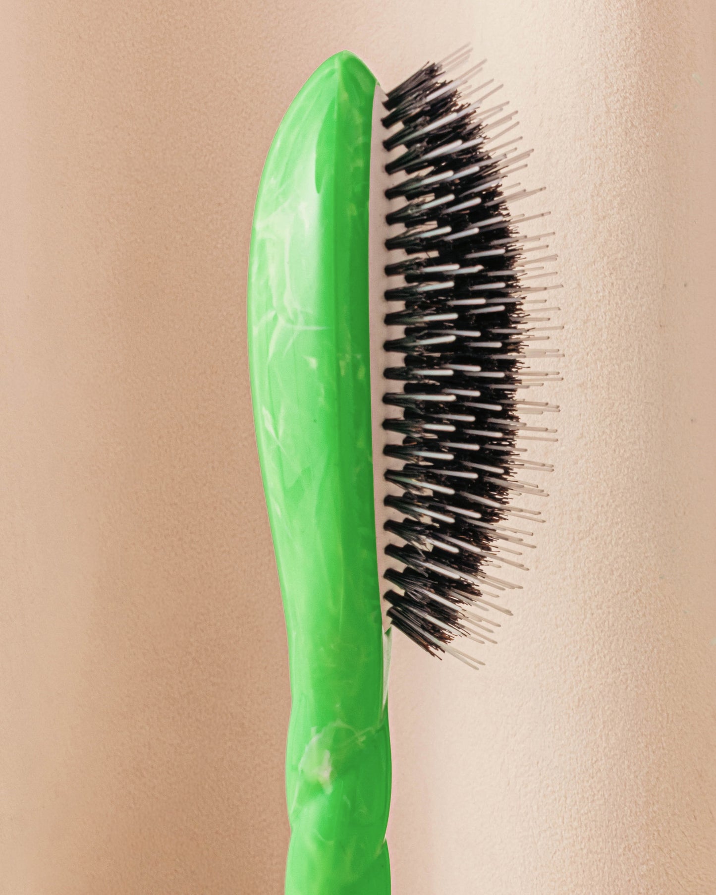 Roseanna x La Bonne Brosse N.02 La Brosse Démêlante & Soin l'Indispensable Tie & Dye Vert