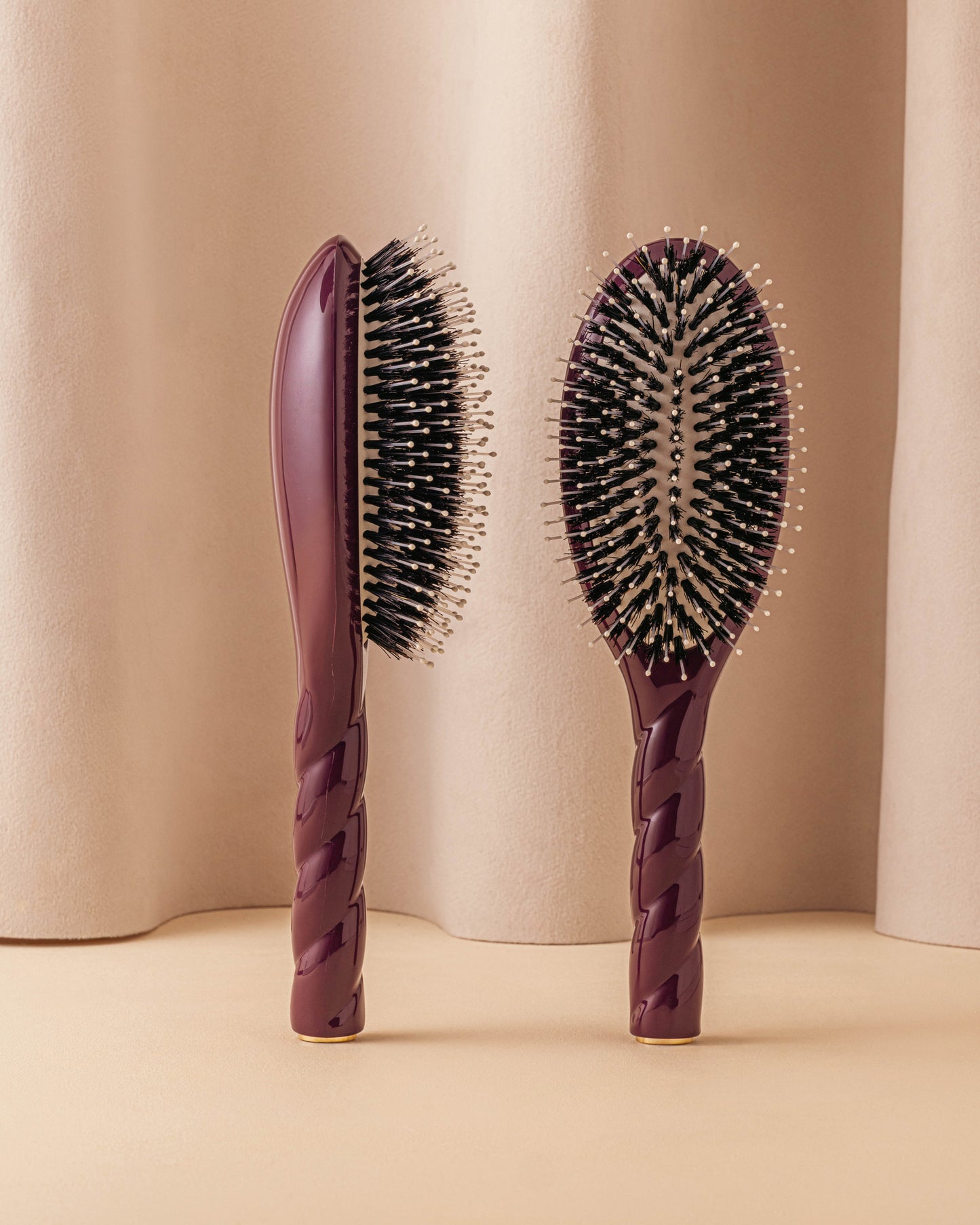 Édition Limitée Aubergine N.03 La Brosse Cuir Chevelu Sensible l'Indispensable Douceur