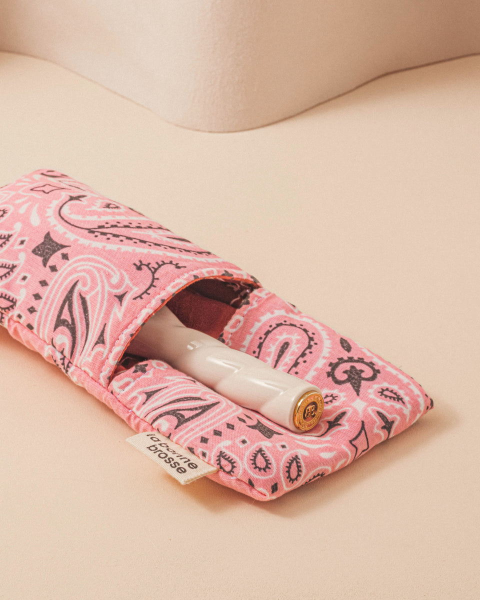Call It By Your Name x La Bonne Brosse Pochette Petite Brosse Rose Pale