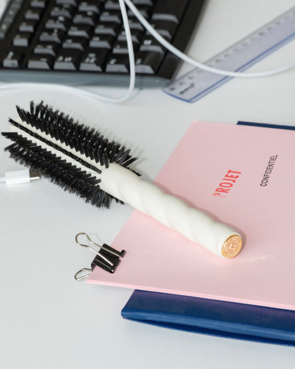 N.05 The Round Blow-Dry Hair Brush Volume & Style Creamy White