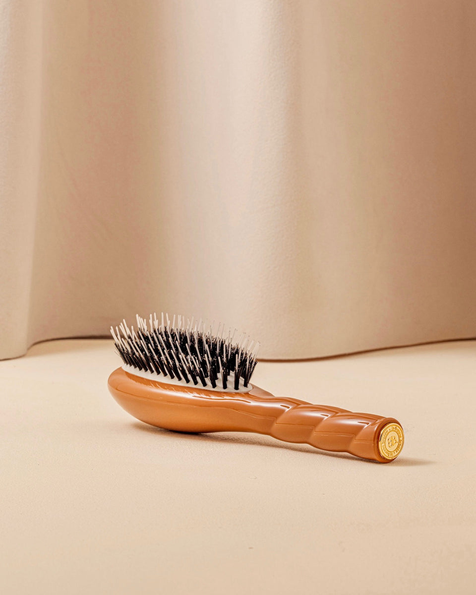 N.02 La Petite Brosse Démêlante & Soin l'Indispensable Terracotta
