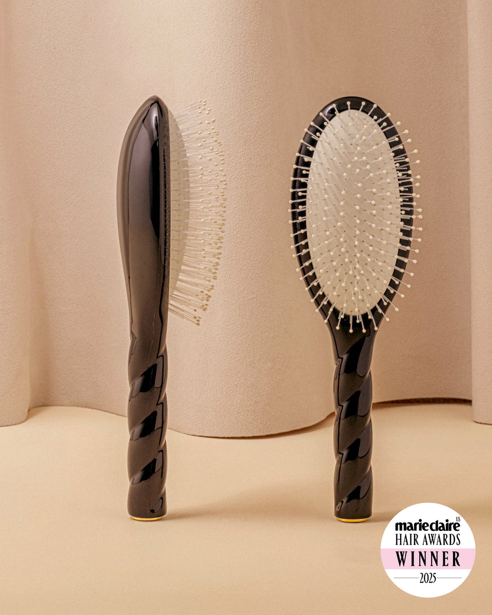 Black Edition N.04 El Cepillo Desenredante y Masajeador La Miracle