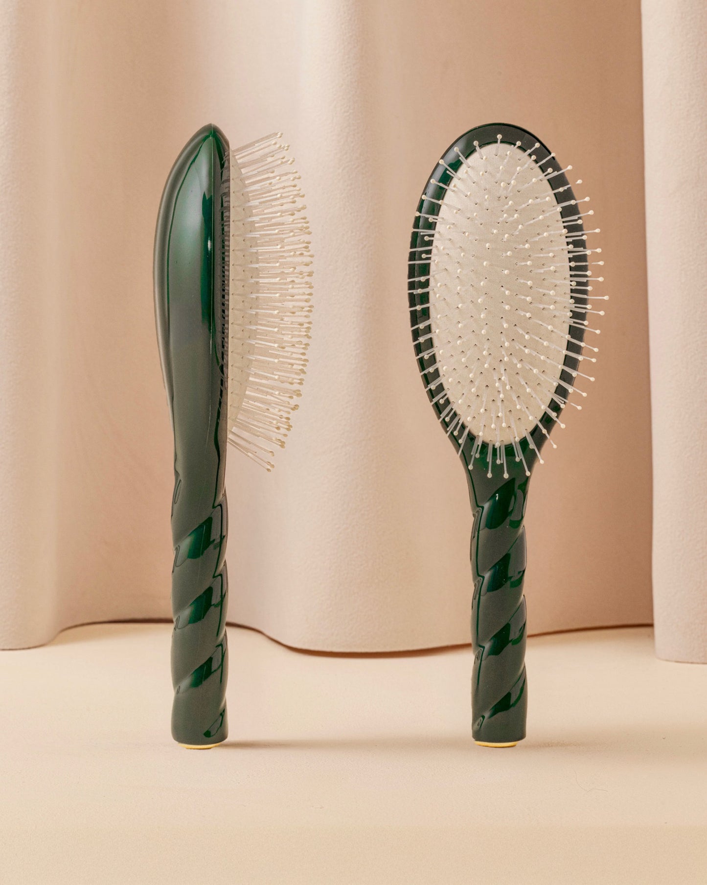 N.04 El Milagro: Desenredante y Vegano Cepillo Verde Esmeralda