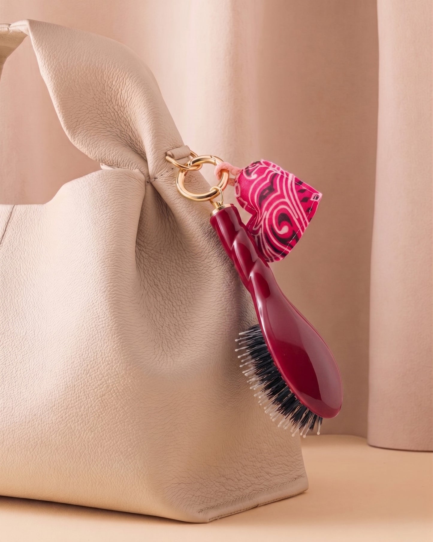 Call It By Your Name x La Bonne Brosse Duo: Micro Brush N.03 Cherry Red and its Charm